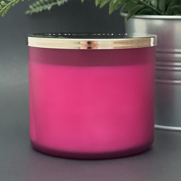 BBW Bright Christmas Morning White Barn Bath & Body Works 3 Wick Candle - Picture 2 of 10